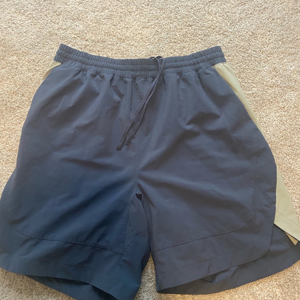 Peloton Men's Athletic Shorts in Navy and light green